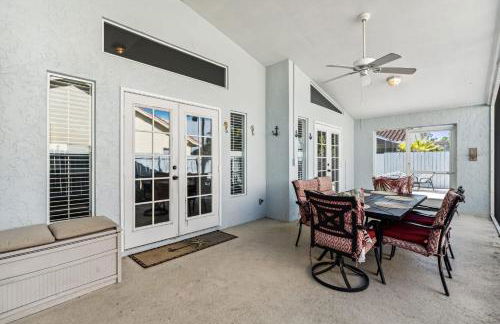 Charming Heated Pool Home - 3 miles to the Beach, Pet and Family Friendly -Available Year Round! - Photo 35