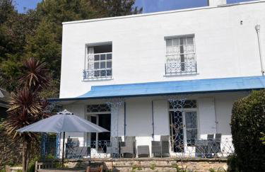 Amazing Large House, Lovely Newly Fitted Kitchen, Sleeps 8 , Nice Views and Garden, Plus a Beach Hut that is Located on Lyme Regis Beach - Photo 16