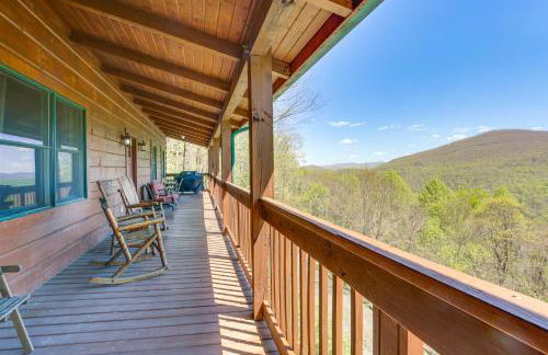 Family Cabin with Private Hot Tub and Views in Boone! - Foto 27
