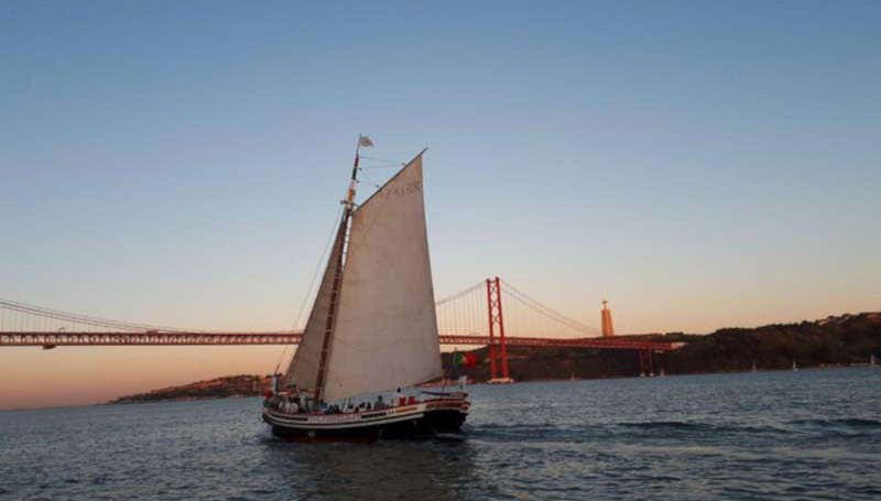 Traditional Boat Ride in Lisbon - Foto 2