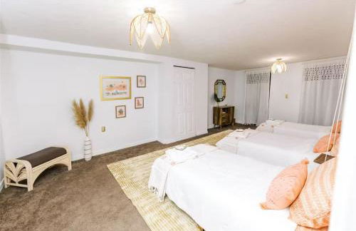 Indy Palm Pad with Patio & Tiki Bar-Mid-Century Charmer-Family Friendly - Foto 31