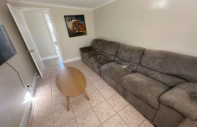 Charming 3 bedroom Cottage - Photo 12