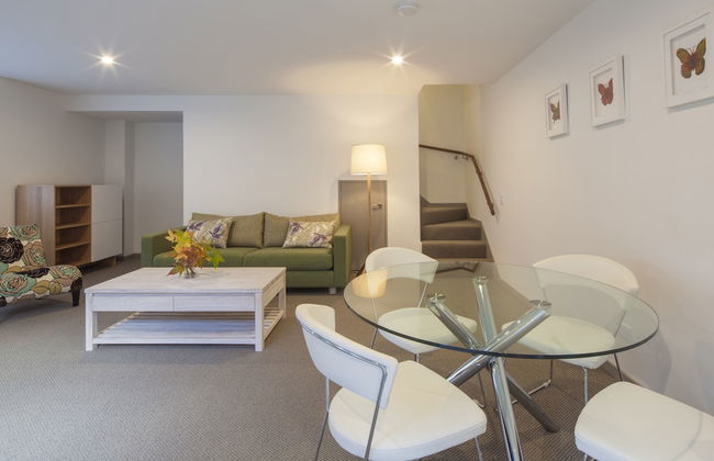 22 Hallenstein Apartments by Staysouth - Photo 11