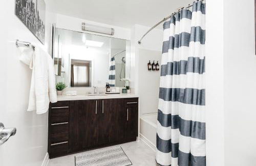 Cozy 2BD apartment - Photo 32