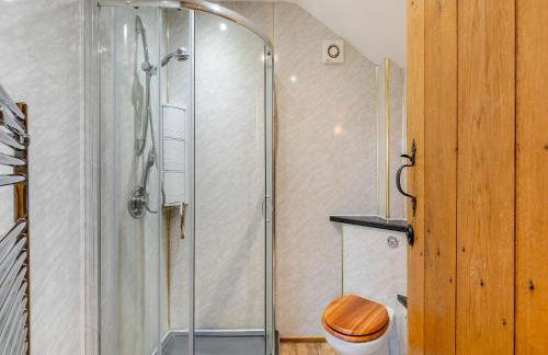 The Lodge - Photo 19