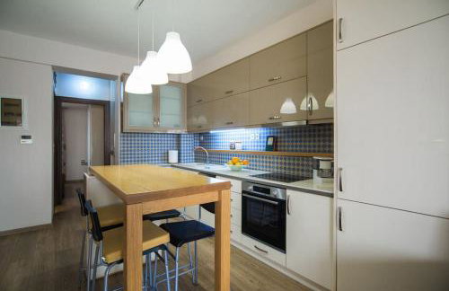 Modern, Stylish Maisonette - Photo 2