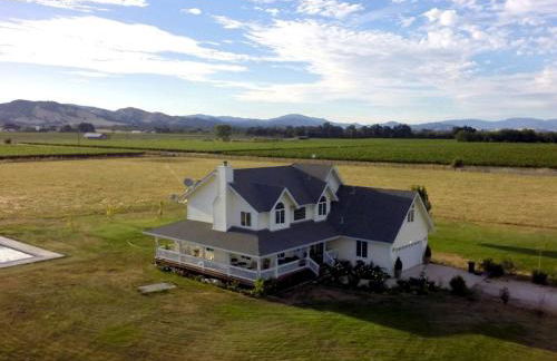 Luxury Chic Farm Cottage in Wine Country, California - Foto 5