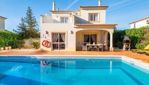 Villa Oasis, Piscina, Jacuzzi, Ténis e Praias! - Foto 1, sunbed