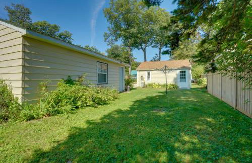 Walk to Beach Access! Chic Port Austin Studio - Foto 23