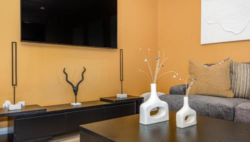 Stylish Getaway near Downtown Raleigh & Coastal Credit Music Park - Foto 4