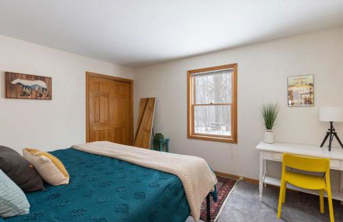 Smuggler's Notch Mountain House with hot tub & river - Foto 30