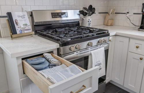 2 bed, 2 bath, historic beauty, walk downtown - Foto 30