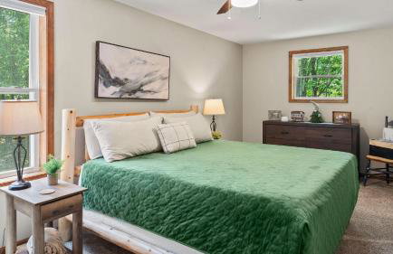 Maple Oasis by Avantstay Newly Built w/ Hot Tub, Game Room & Fire Pit - Foto 38