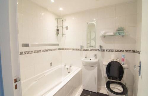 Central Renfrew 1BR Apt - Foto 17