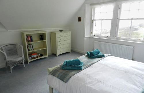 Craegard House - Photo 10