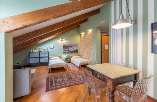 STAGABIN La Mansarda Panoramica Un Rifugio di Eleganza e Tranquillità - Foto 2