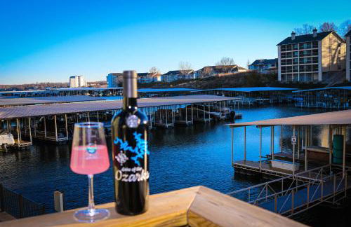 Daylight Cove Lakefront Condo, Pool, Hot Tub! - Foto 3