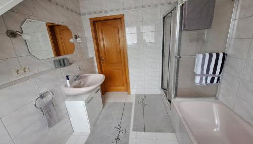 Ferienwohnung am Schoosberg, Niederkirchen bei Deidesheim - Foto 5, towels, Shower