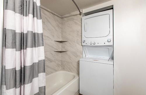 Modern, Rustic 2 Bed 1 bath 6 blocks from Mayo - Foto 14