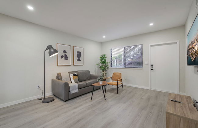 Amazing Experience in Calle Ocho - Photo 27