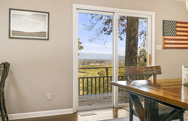 Cabin in the Sky by Avantstay Deck w Views - Foto 13