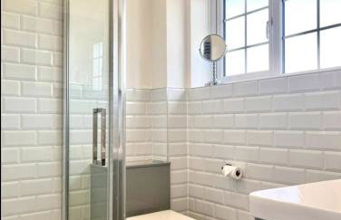 Turquoise Tranquil- 3 Bed House - Photo 35