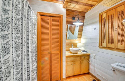 Pet-Friendly Lavonia Cabin, Walk to Lake Hartwell! - Foto 16