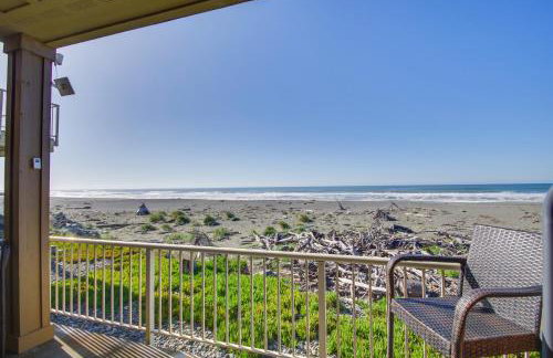 Quiet Waterfront Escape with Hot Tub and Beach Access! - Foto 28