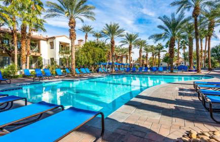 LV020 Upgraded LV Studio with a Private Balcony - Photo 14