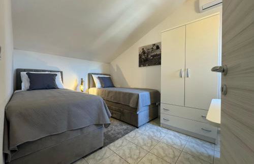 Villa Kadena - Luxury Seaside Villa with Private Heated Pool - Photo 47