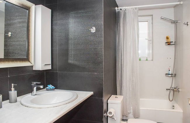 Nina's Villa, Cosy Seaview Retreat - Foto 17