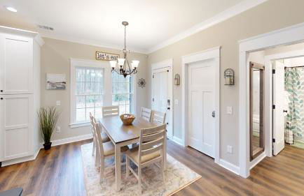 Explore Nature in this 3BR Home Near Pine Mountain - Photo 1