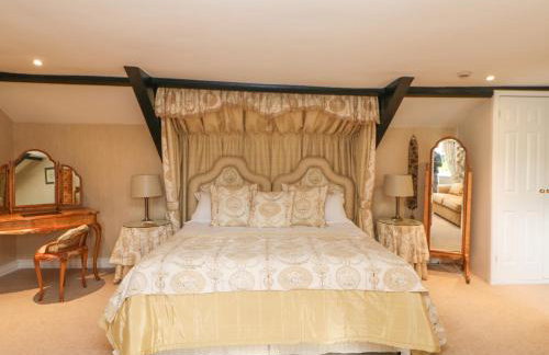 Horsley Hall - Photo 25