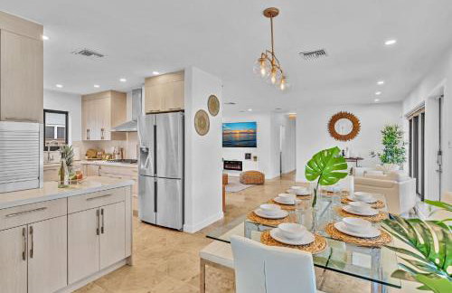 Tropical Oasis With heated pool 10 mins airport & 5 mins Beach - Foto 33