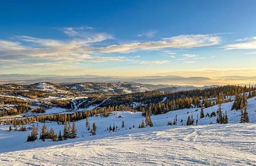Mountain Getaway and Pool at Brian Head Ski Resort - Photo 17