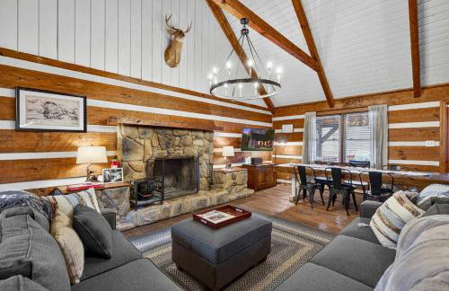 Riverfront w Hot Tub Game Room Fire Pit & More - Foto 1