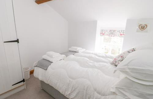 Bryn Haf, New Street - Photo 17