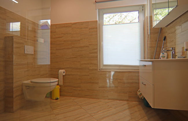 Terraced House by Gardersee Lake, Germany - Photo 17