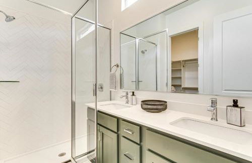 Pool Access and Private Yard Oklahoma City Retreat - Photo 14