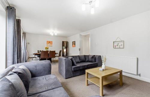 4 bedroom detached house 4 bathrooms - Foto 3