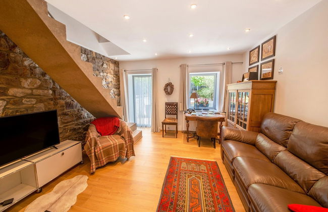 Stylish Stay Near Forest - Foto 16