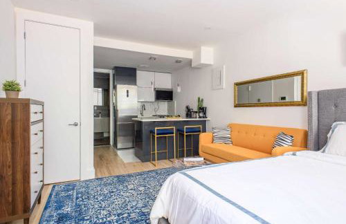 1597-3 Studio Upper East Side Apt W&D in unit - Photo 28