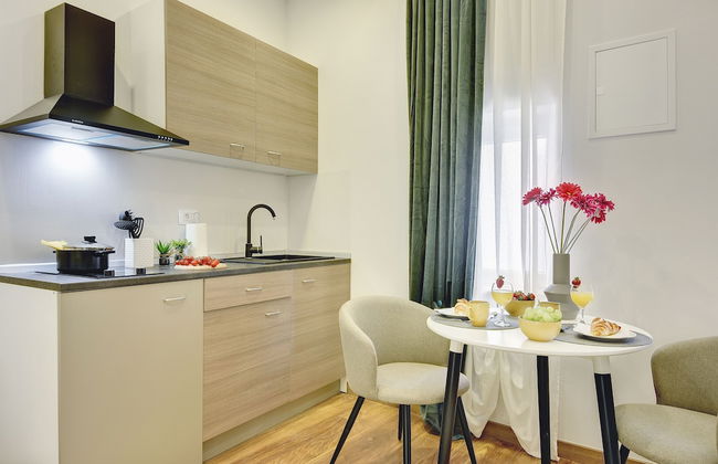 D&A Central Luxury Apartments - Photo 59