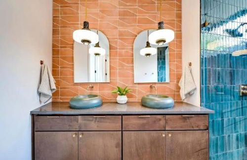 Architectural East Austin Home with Pool & Casita - Photo 12