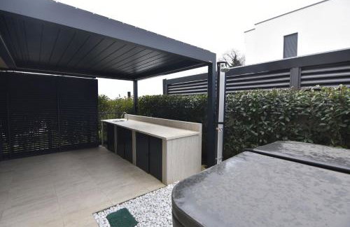 House with private jacuzzi near Umag - Photo 16