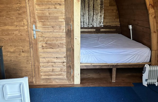 Woodland Camping pod With use of Campsite Bathroom - Photo 3