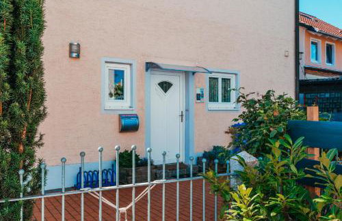 GADD Ferienwohnung # 002 Glück an der Donau # Best Elegant Suite 24#7 Check in - Foto 32