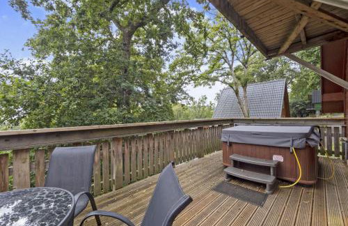 Lazy Bear Lodge with Hot Tub - Finlake Resort and Spa in Devon - Foto 11