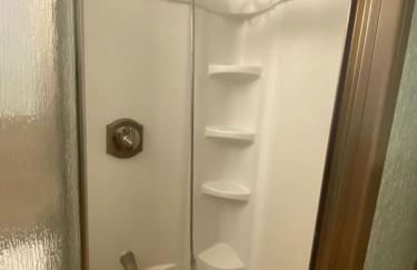 Parkside Alexandria Townhome - 3br free parking - Foto 52