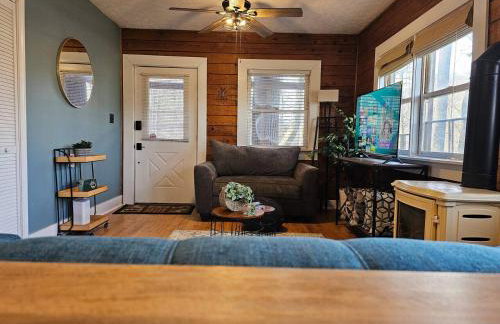 Spring Couples Getaway Hot Tub plus 500Mbps - Foto 30